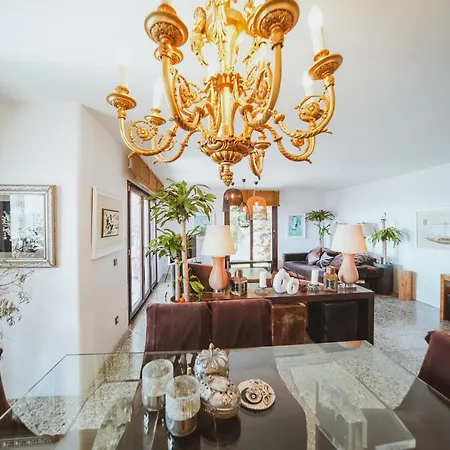 Villa Gorgeous Mansion With Breathtaking Sea View, Pool And Jacuzzi Bodrum
