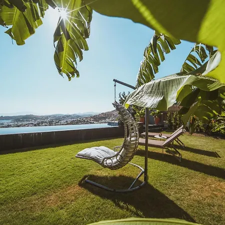 Villa Gorgeous Mansion With Breathtaking Sea View, Pool And Jacuzzi Bodrum