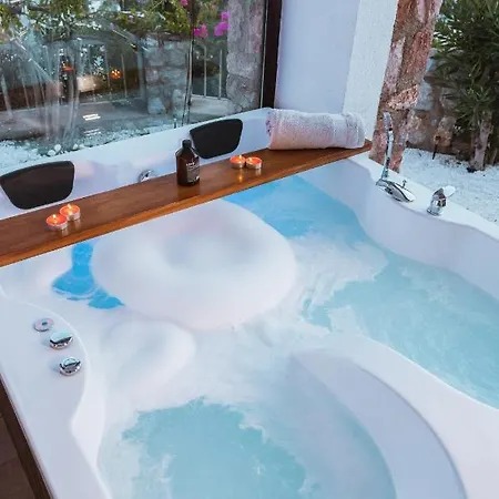 Villa Gorgeous Mansion With Breathtaking Sea View, Pool And Jacuzzi Bodrum